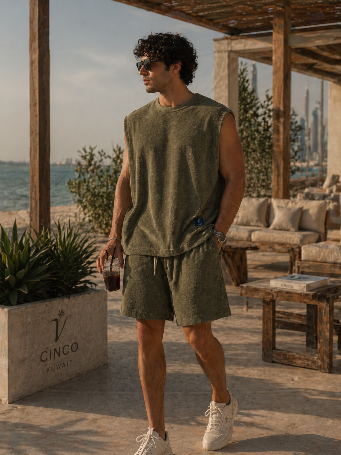Sleeveless No.01 - زيتي